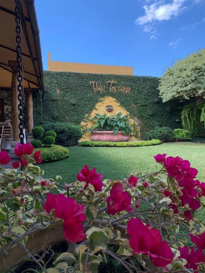Hostal Villa Toscana Guatemala City ภายนอก รูปภาพ