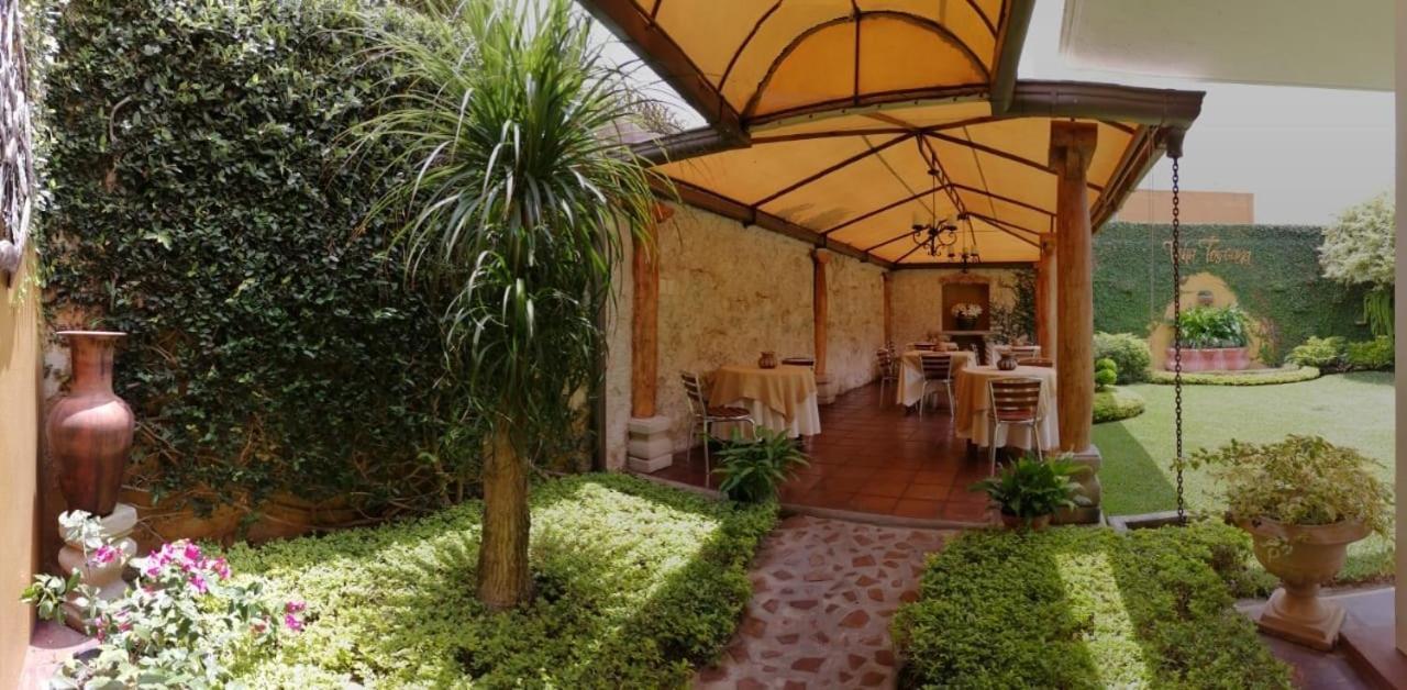 Hostal Villa Toscana Guatemala City ภายนอก รูปภาพ