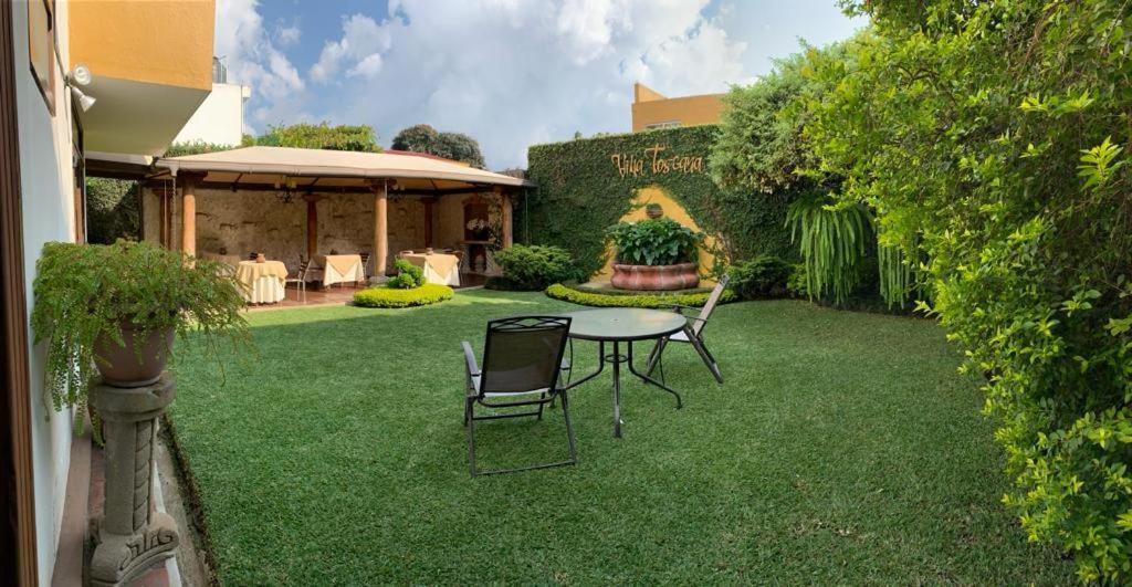 Hostal Villa Toscana Guatemala City ภายนอก รูปภาพ