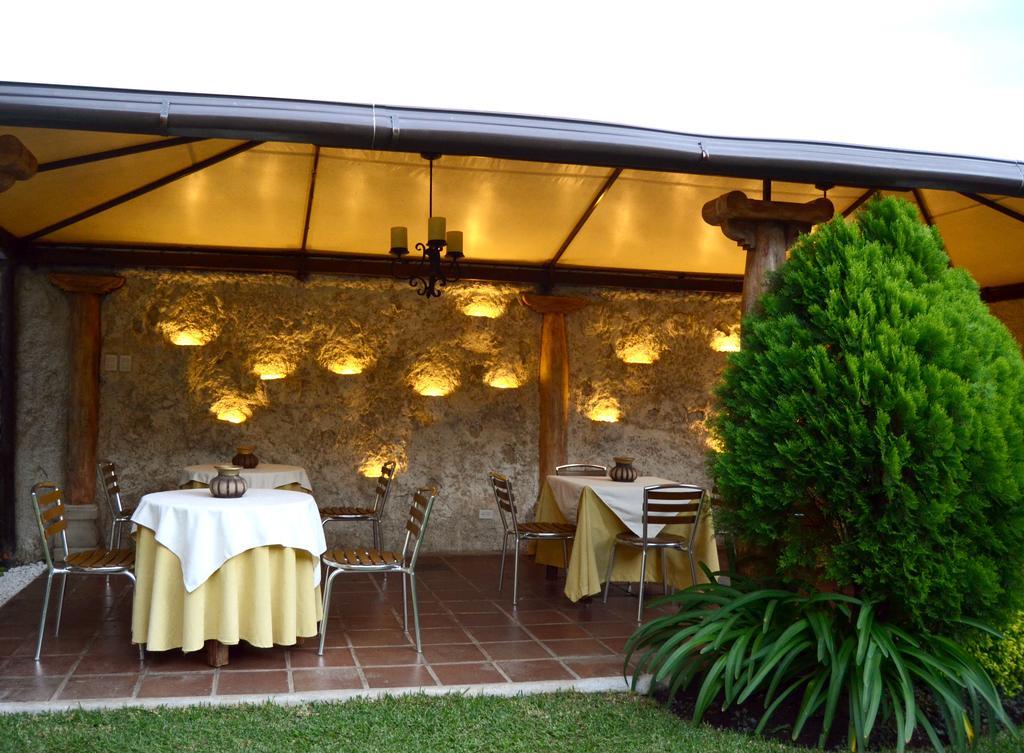 Hostal Villa Toscana Guatemala City ภายนอก รูปภาพ