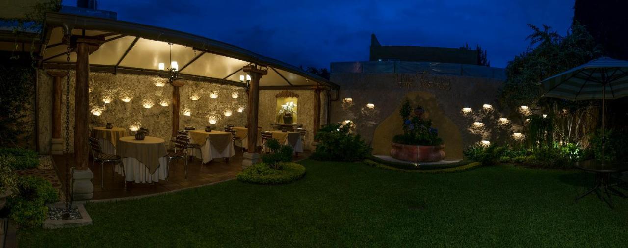 Hostal Villa Toscana Guatemala City ภายนอก รูปภาพ